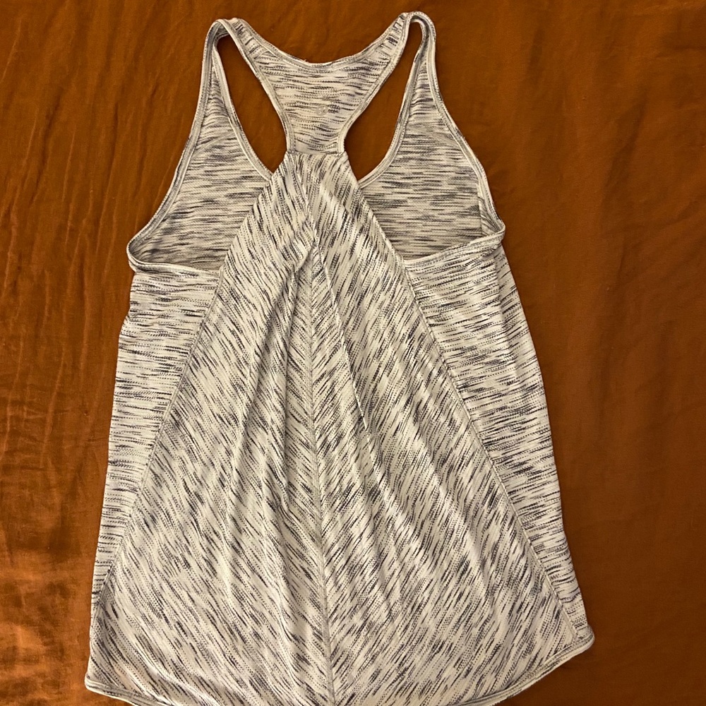 Lululemon tank top size 4